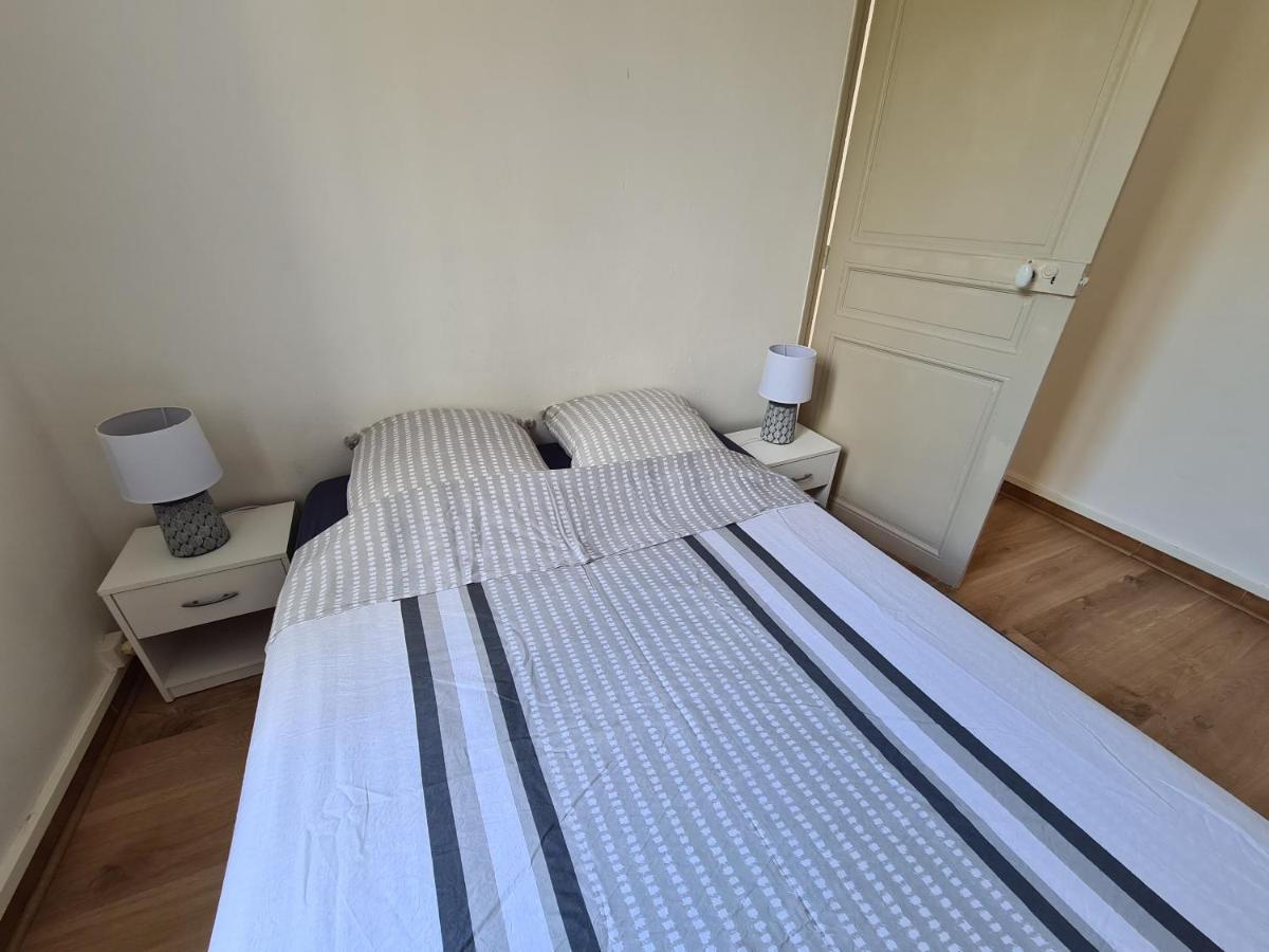 Appartement 60M2 Rdc Avec Jardin Saint-Genis-des-Fontaines Luaran gambar