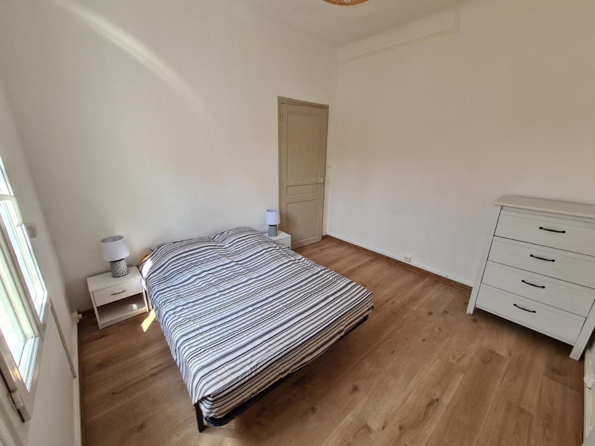 Appartement 60M2 Rdc Avec Jardin Saint-Genis-des-Fontaines Luaran gambar