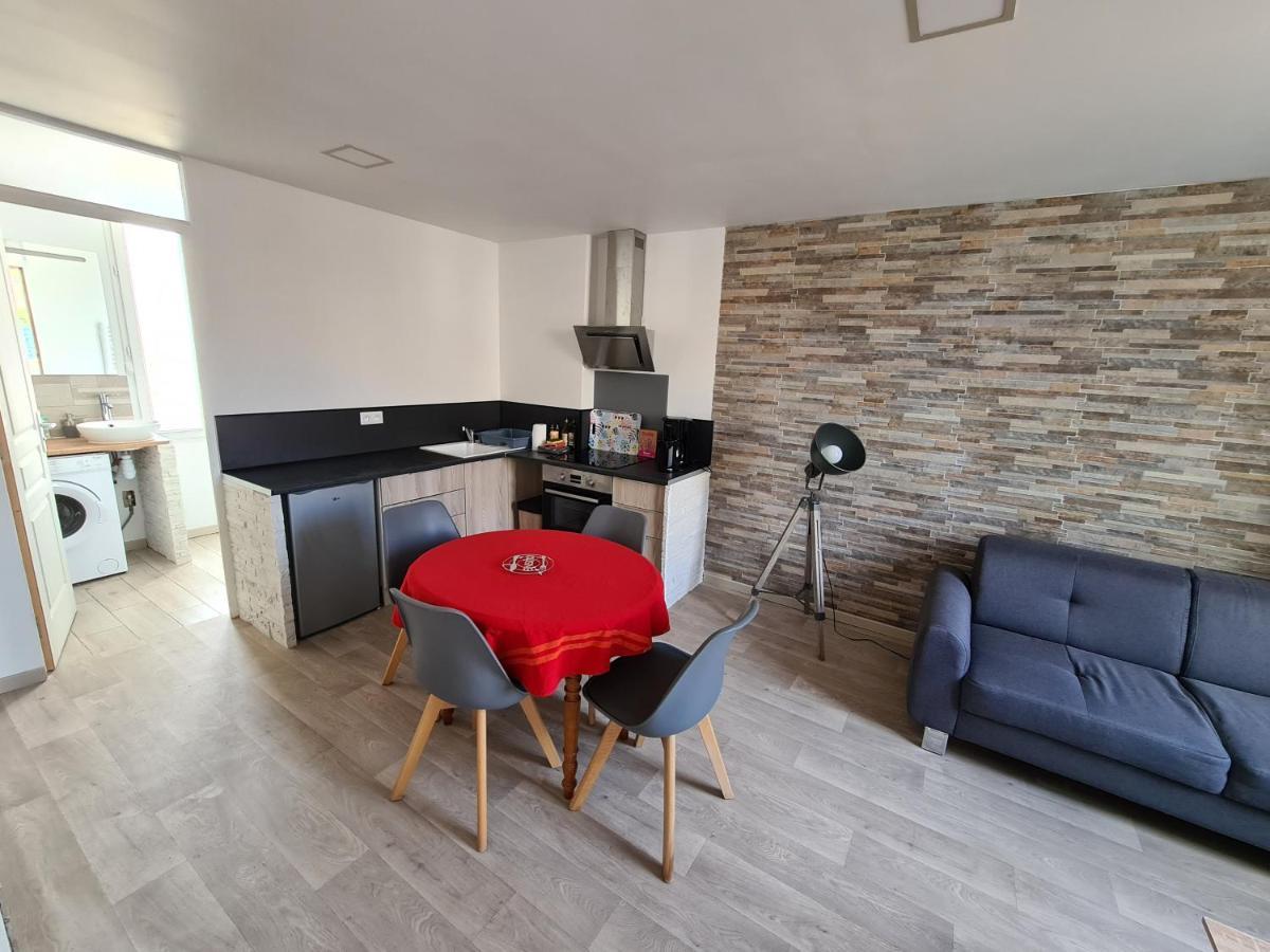 Appartement 60M2 Rdc Avec Jardin Saint-Genis-des-Fontaines Luaran gambar